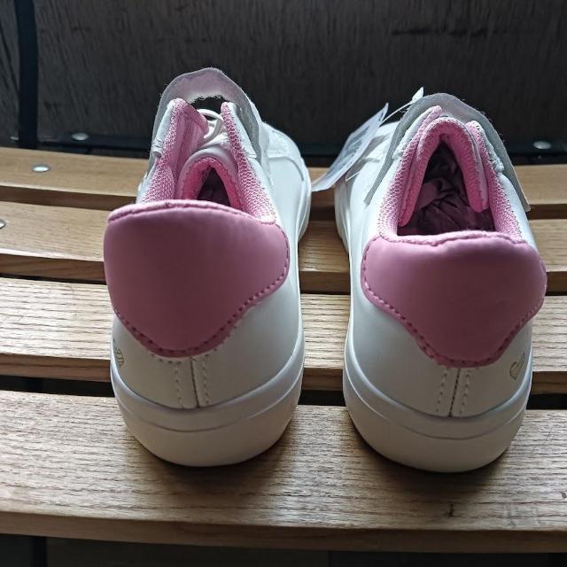 新品 18cm スニーカー ホワイト 子供靴 キッズ 靴 シューズ 29 < キッズ/ベビー  新品 18cm スニーカー ホワイト 子供靴 キッズ 靴 シューズ 29 < キッズ/ベビーの