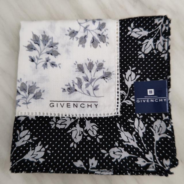 ジバンシー ハンカチ < 女性ファッション ジバンシー ハンカチ < 女性ファッションの