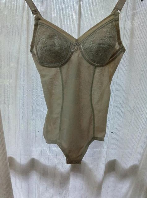 W1041 I i  ␳{fB[X[c  O[  L   t@bV 