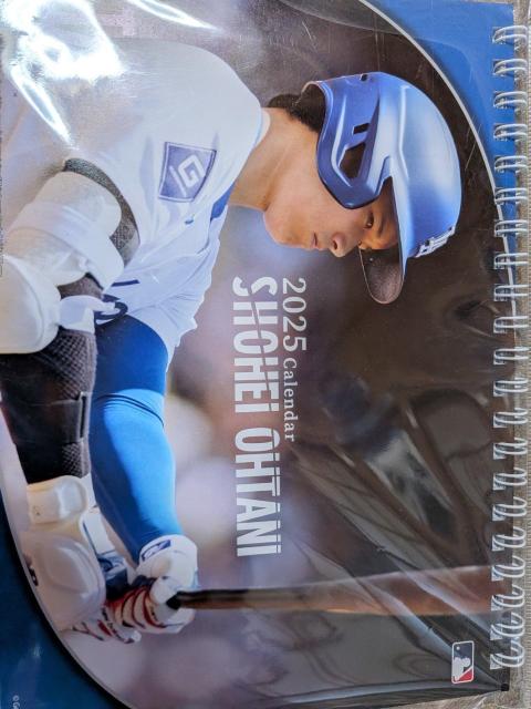 値下げ有りの大谷翔平選手の2025年の卓上カレンダー2個。 < レジャー/スポーツ 値下げ有りの大谷翔平選手の2025年の卓上カレンダー2個。 < レジャー/スポーツの