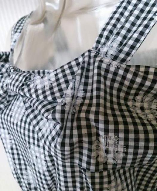 しまむら★ギンガムチェック 花柄 ぺプラム トップス < ブランド しまむら★ギンガムチェック 花柄 ぺプラム トップス < ブランドの