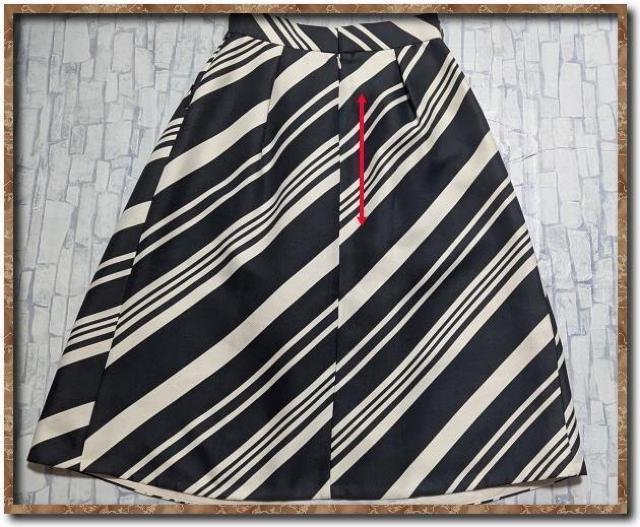 ボールジー 斜めストライプスカート 黒×白☆やや難 < ブランド ボールジー 斜めストライプスカート 黒×白☆やや難 < ブランドの