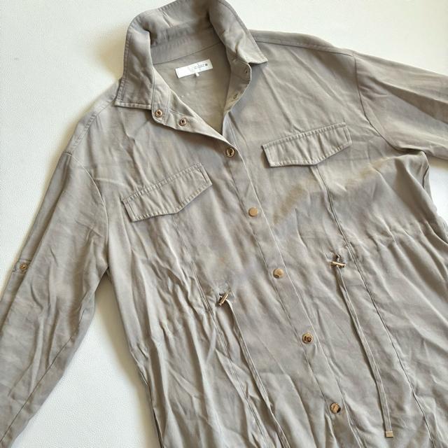 ��ZARA���������傫�߁��V���c�`���j�b�N���W���P�b�g�����{�^�����x�[�W�� �� �u�����h�� 