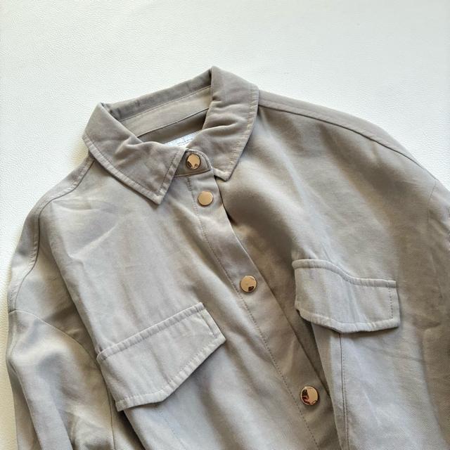 ��ZARA���������傫�߁��V���c�`���j�b�N���W���P�b�g�����{�^�����x�[�W�� �� �u�����h�� 