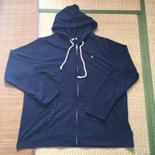 大きいサイズ3L・ワンポイントゴールド猫刺繍パーカー。ネイビ < 女性ファッション 大きいサイズ3L・ワンポイントゴールド猫刺繍パーカー。ネイビ < 女性ファッションの