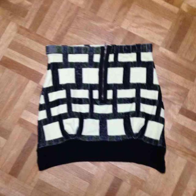 Lily Brown WK[hjbgubNZbgAbv  uh 