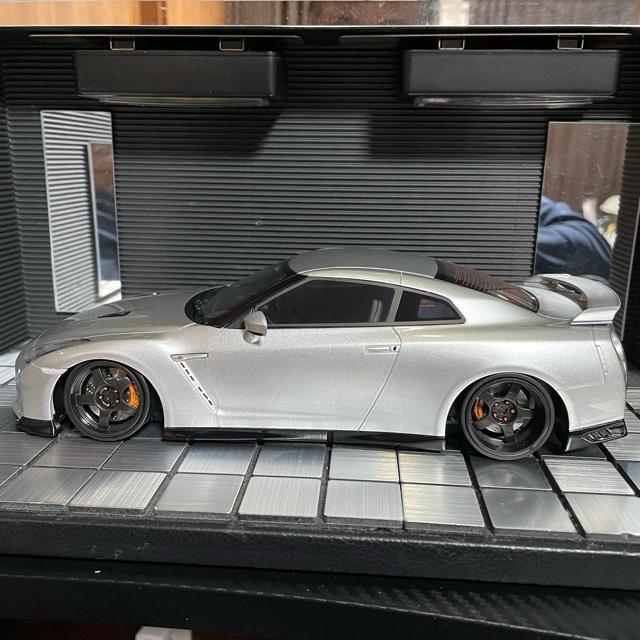 京商 1/18ニッサン GT-R R35 プレミアム エディション(カスタム) < ホビー  京商 1/18ニッサン GT-R R35 プレミアム エディション(カスタム) < ホビーの