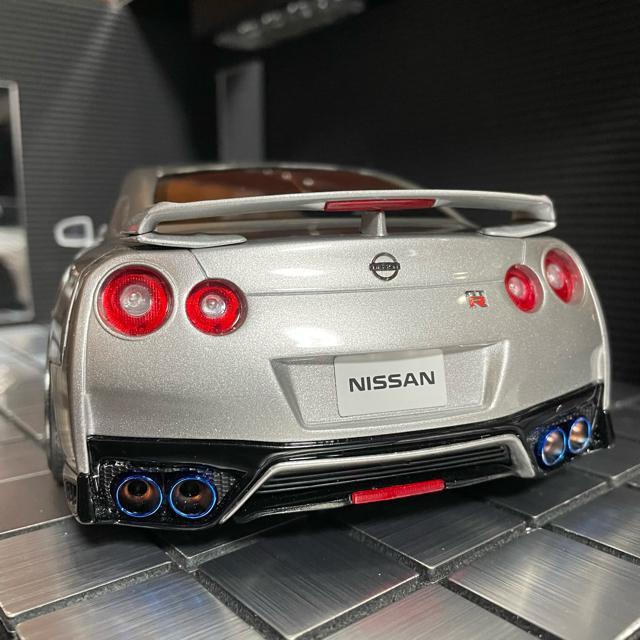 京商 1/18ニッサン GT-R R35 プレミアム エディション(カスタム) < ホビー  京商 1/18ニッサン GT-R R35 プレミアム エディション(カスタム) < ホビーの