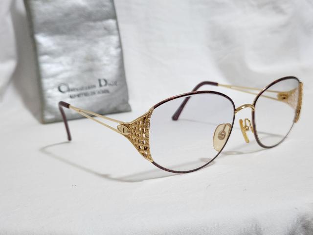 正規良 Dior CDロゴ オールド ゴシックラグジュアリーフレーム アイウェア ゴールドオープンクロス サングラス○眼鏡 付属有 < ブランド  正規良 Dior CDロゴ オールド ゴシックラグジュアリーフレーム アイウェア ゴールドオープンクロス サングラス○眼鏡 付属有 < ブランドの
