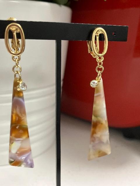 ハンドメイド アクリルパーツを使用したイヤリング < 女性ファッション  ハンドメイド アクリルパーツを使用したイヤリング < 女性ファッションの