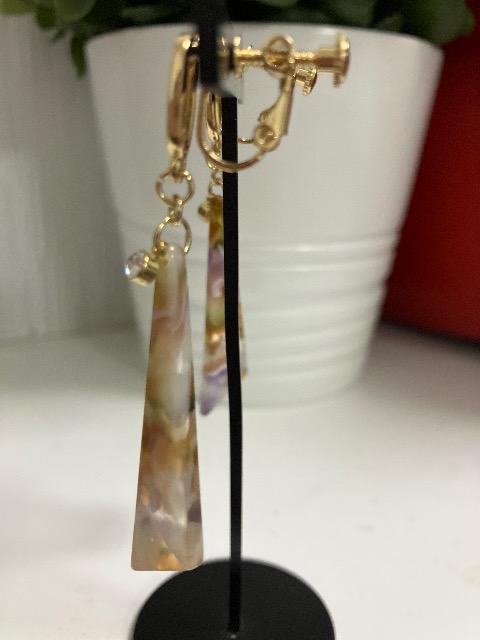 ハンドメイド アクリルパーツを使用したイヤリング < 女性ファッション  ハンドメイド アクリルパーツを使用したイヤリング < 女性ファッションの