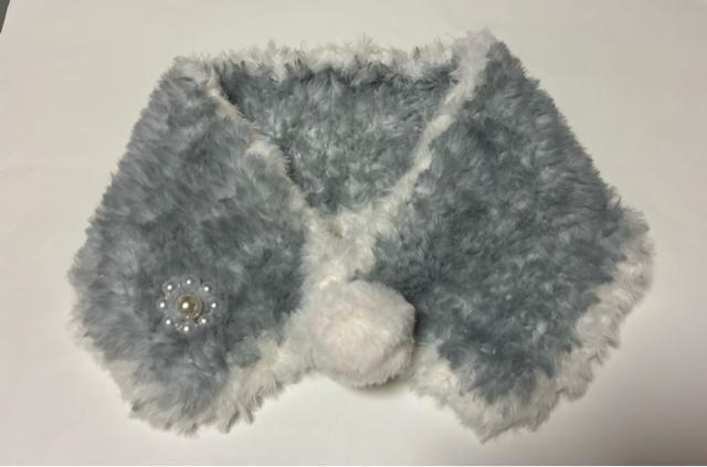ハンドメイド ネックウォーマー ふわふわモコモコ ポンポン パールビーズ お花 < 女性ファッション  ハンドメイド ネックウォーマー ふわふわモコモコ ポンポン パールビーズ お花  < 女性ファッションの