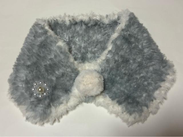 ハンドメイド ネックウォーマー ふわふわモコモコ ポンポン パールビーズ お花 < 女性ファッション  ハンドメイド ネックウォーマー ふわふわモコモコ ポンポン パールビーズ お花 < 女性ファッションの
