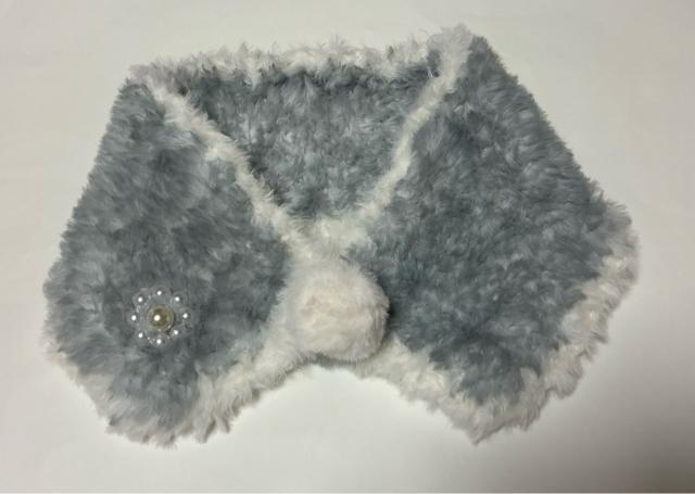 ハンドメイド ネックウォーマー ふわふわモコモコ ポンポン パールビーズ お花 < 女性ファッション  ハンドメイド ネックウォーマー ふわふわモコモコ ポンポン パールビーズ お花 < 女性ファッションの