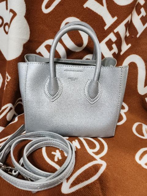 iD.KELLY ~jV_[obNyVo[z   t@bV 