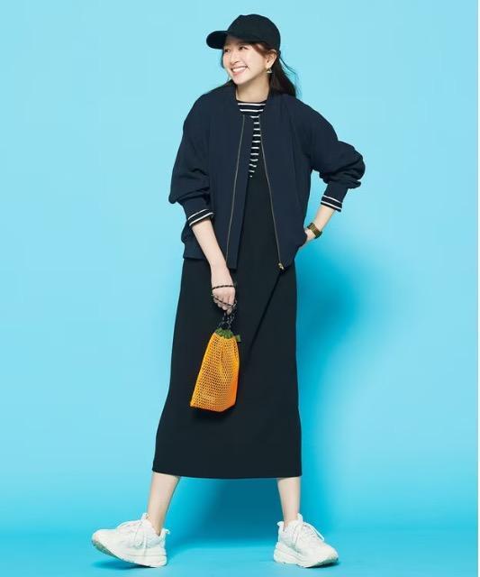 UNFILO/今季ジャンパースカート黒Sサイズ < ブランド UNFILO/今季ジャンパースカート黒Sサイズ < ブランドの