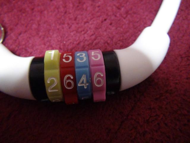 自転車のチェーン式ダイヤルロック(ホワイト)!。 < レジャー/スポーツ  自転車のチェーン式ダイヤルロック(ホワイト)!。 < レジャー/スポーツの