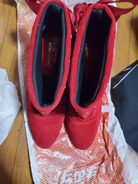 新品赤ショートブーツリボン < 女性ファッション  新品赤ショートブーツリボン  < 女性ファッションの