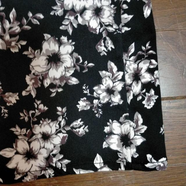 レディース ひざ丈スカート 花柄ジーンズタイプ 美品 レア < 女性ファッション  レディース ひざ丈スカート 花柄ジーンズタイプ 美品 レア < 女性ファッションの