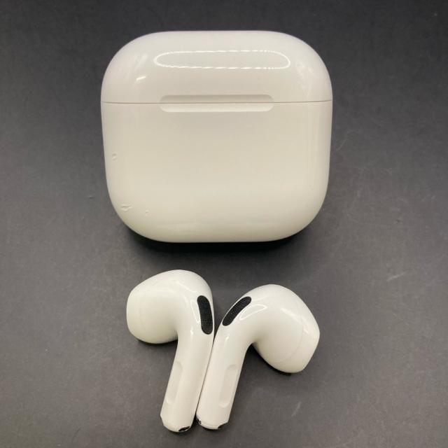 即決 純正品 Apple アップル AirPods4 ワイヤレスイヤホン < 家電/AV 即決 純正品 Apple アップル AirPods4 ワイヤレスイヤホン < 家電/AVの