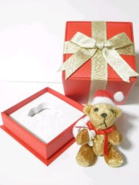 《New》大切な方へのプレゼントに…★くまヌイグルミ付*ギフトBOX < 女性アクセサリー/時計  《New》大切な方へのプレゼントに…★くまヌイグルミ付*ギフトBOX < 女性アクセサリー/時計の