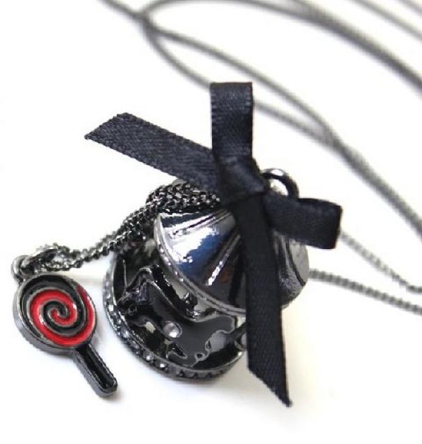 新品ゴスロリ姫系アンティーク調メリーゴーランドネックレス < 女性アクセサリー/時計  新品ゴスロリ姫系アンティーク調メリーゴーランドネックレス < 女性アクセサリー/時計の