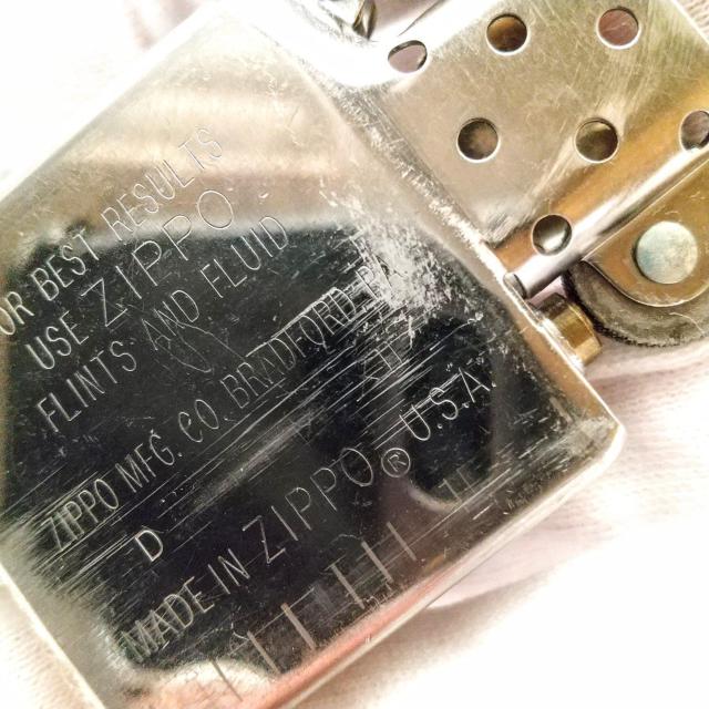 ZIPPO OF THE wild トレーラー キズキズ 中古品 ジッポライター 水洗い洗浄済み < 男性ファッション  ZIPPO OF THE wild トレーラー キズキズ 中古品 ジッポライター 水洗い洗浄済み < 男性ファッションの