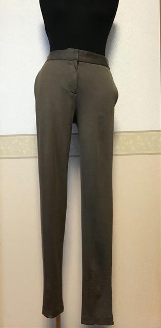 Qussio未使用タグ付き ストレッチパンツ カーキ < 女性ファッション  Qussio未使用タグ付き ストレッチパンツ カーキ  < 女性ファッションの