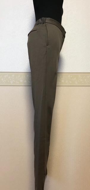 Qussio未使用タグ付き ストレッチパンツ カーキ < 女性ファッション  Qussio未使用タグ付き ストレッチパンツ カーキ < 女性ファッションの