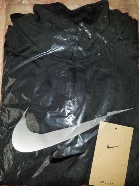 i@NIKE@~Vo[̃gbvX  uh 