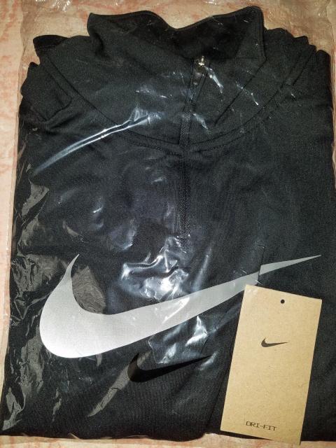 i@NIKE@~Vo[̃gbvX  uh 