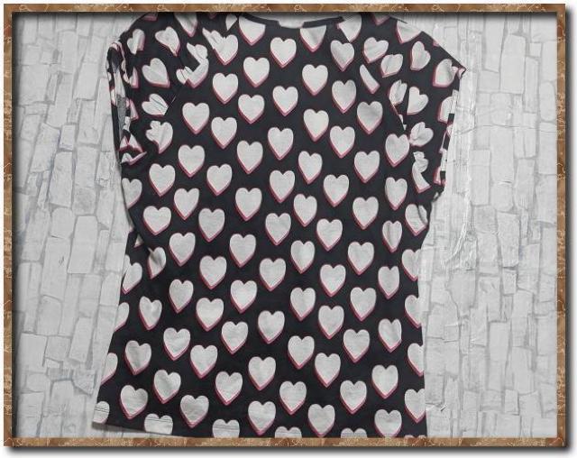 ユーバイウンガロ ハート柄カットソー 黒 < ブランド ユーバイウンガロ ハート柄カットソー 黒 < ブランドの