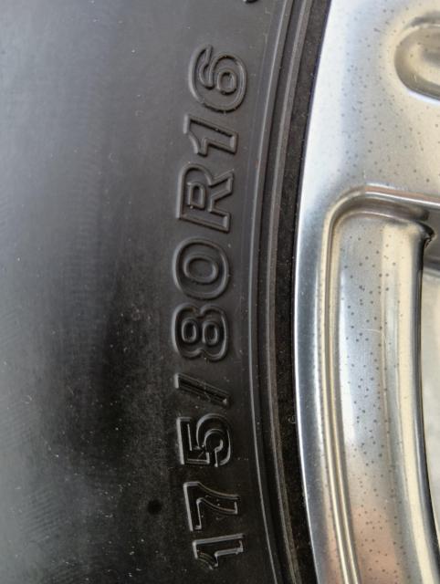 希少ジムニーサイズ信頼度ナンバーワンブリジストンブリザックタイヤ&アルミホイル4本セット < 自動車/バイク 希少ジムニーサイズ信頼度ナンバーワンブリジストンブリザックタイヤ&アルミホイル4本セット < 自動車/バイク