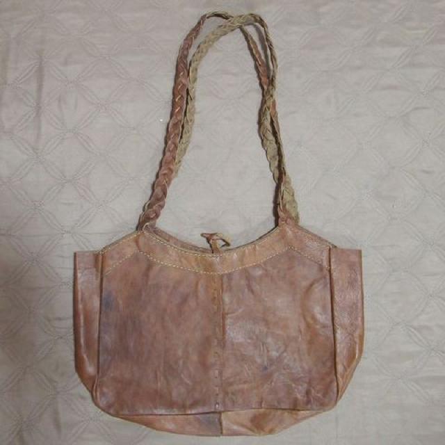 水牛革製ショルダーバッグ*2 ネパール製ハンドメイド < 男性ファッション 水牛革製ショルダーバッグ*2 ネパール製ハンドメイド < 男性ファッションの