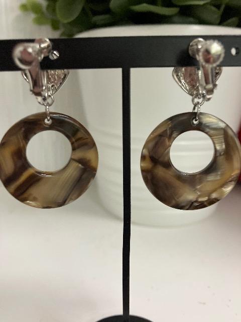 ハンドメイド アクリルフープを使用したイヤリング < 女性ファッション  ハンドメイド アクリルフープを使用したイヤリング < 女性ファッションの