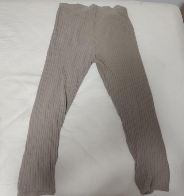 ベージュ たてうねニットパンツ 難有り < 女性ファッション  ベージュ たてうねニットパンツ 難有り < 女性ファッションの