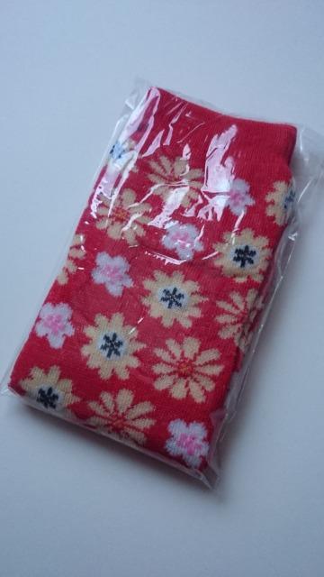新品未使用☆足袋ソックス★カラフル花柄☆レッド系★ < 女性ファッション  新品未使用☆足袋ソックス★カラフル花柄☆レッド系★ < 女性ファッションの