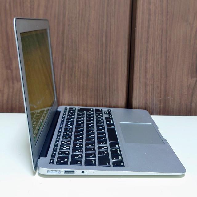 Apple MacBook Air Corei5 4GB SSD256GB Wi-Fi WebJ OS Catalina  PC{/Ӌ@ 