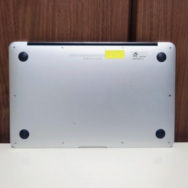 Apple MacBook Air Corei5 4GB SSD256GB Wi-Fi WebJ OS Catalina  PC{/Ӌ@ 