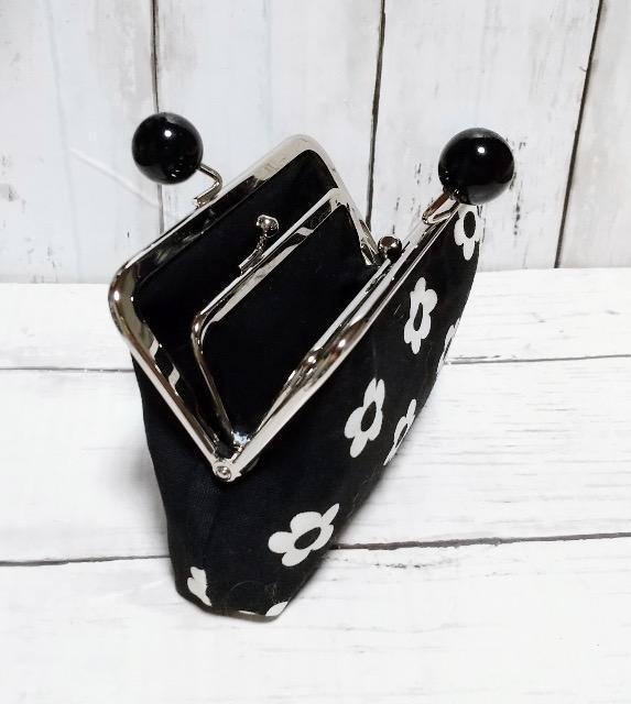 デイジー 花柄 黒 あめ玉 角型がま口 親子がま口 お財布ポーチ < 女性ファッション デイジー 花柄 黒 あめ玉 角型がま口 親子がま口 お財布ポーチ < 女性ファッションの