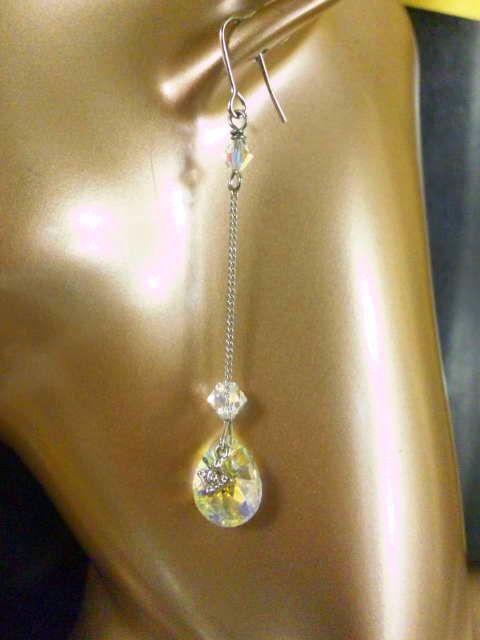 ハンドメイド★チャーム付きスワロビーズ使用ロングピアス★ < 女性アクセサリー/時計  ハンドメイド★チャーム付きスワロビーズ使用ロングピアス★ < 女性アクセサリー/時計の