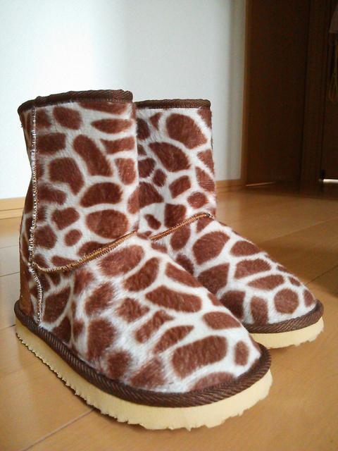 ViLu[c20pAMPERSAND  uh 