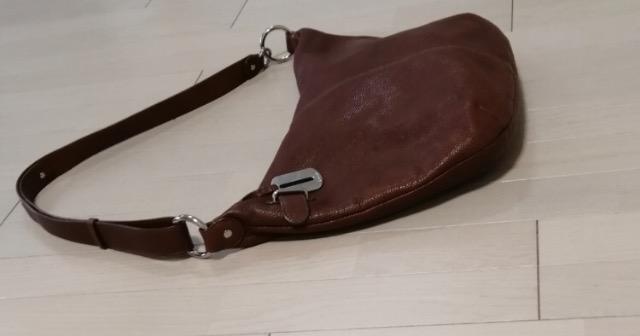 FURLAショルダーバッグ極美品ブラウン本革男女兼用活躍オシャレ高級収納力抜群コーチバッグ好きな方も < 女性ファッション  FURLAショルダーバッグ極美品ブラウン本革男女兼用活躍オシャレ高級収納力抜群コーチバッグ好きな方も < 女性ファッションの
