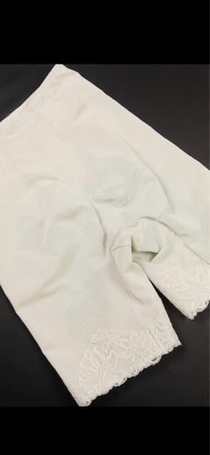 タンス整理品 衣類 おまとめOK ホームクリーニング済み ロング丈補正ガードル L-76 ライトグリーン系 < 女性ファッション  タンス整理品 衣類 おまとめOK ホームクリーニング済み ロング丈補正ガードル L-76 ライトグリーン系 < 女性ファッションの