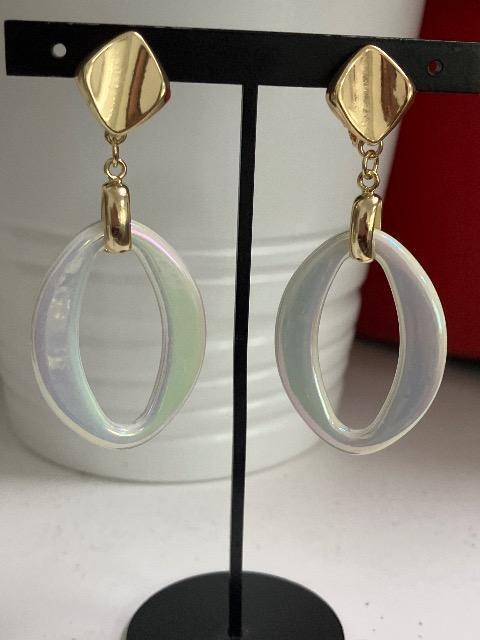 ハンドメイド アクリルフラットリングを使用したイヤリング < 女性ファッション  ハンドメイド アクリルフラットリングを使用したイヤリング  < 女性ファッションの