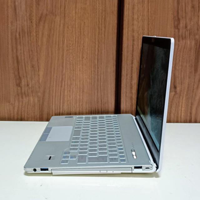 FUJITSU LIFEBOOK Corei5 ������12GB �V�iSSD512GB Web�J���� DVD Windows11 �� PC�{��/���Ӌ@��� 