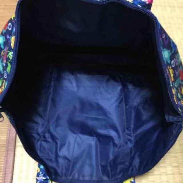 ディズニー・ポケッタブルトートバッグ。モンスターズインク柄紺 < ブランド ディズニー・ポケッタブルトートバッグ。モンスターズインク柄紺 < ブランドの