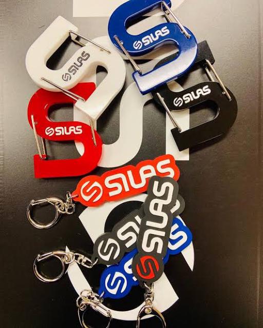 定価1,320円●SILASサイラス●S字ロゴ入りカラビナ●黒ブラック●キャンプ アウトドア 釣り < ブランド 定価1,320円●SILASサイラス●S字ロゴ入りカラビナ●黒ブラック●キャンプ アウトドア 釣り < ブランドの