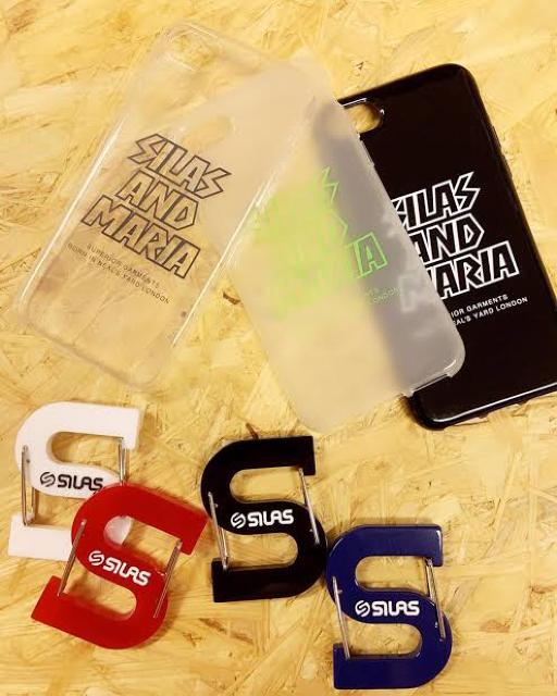 定価1,320円●SILASサイラス●S字ロゴ入りカラビナ●黒ブラック●キャンプ アウトドア 釣り < ブランド 定価1,320円●SILASサイラス●S字ロゴ入りカラビナ●黒ブラック●キャンプ アウトドア 釣り < ブランドの