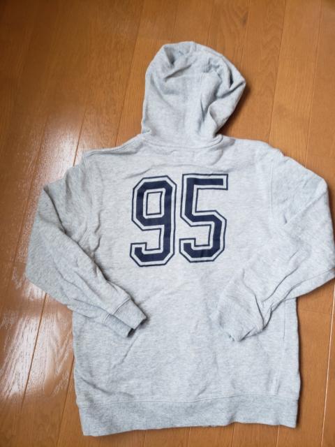 ☆新品同様☆OshKoshオシュコシュ☆ジップパーカー☆140 < キッズ/ベビー  ☆新品同様☆OshKoshオシュコシュ☆ジップパーカー☆140 < キッズ/ベビーの